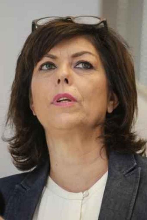 Joëlle Milquet in verdenking gesteld en stelt mandaat ter beschikking