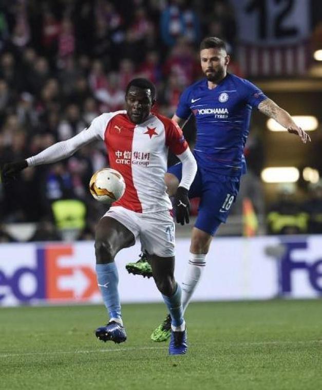 AA Gent verwelkomt centrale verdediger Michael Ngadeu