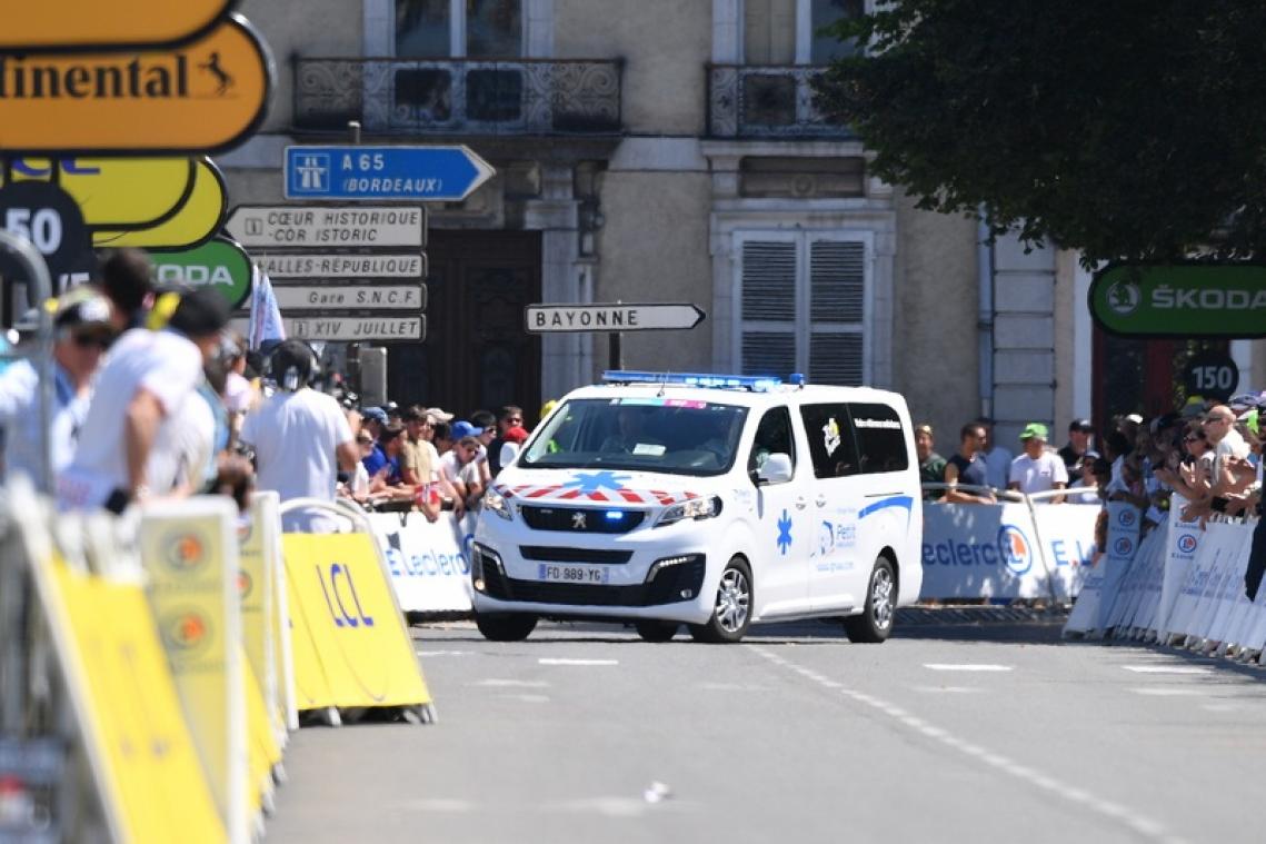 Van de hemel naar de hel: Wout van Aert moet Tour verlaten na zware val
