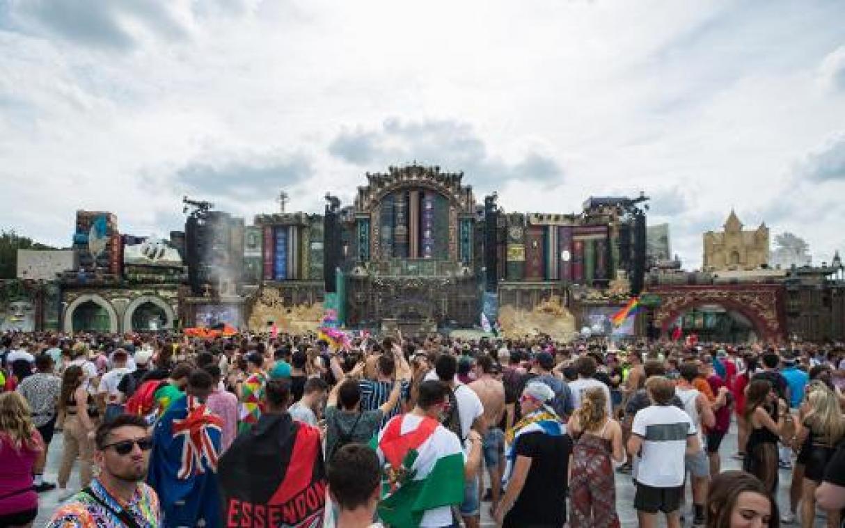 Tomorrowland - The Chainsmokers en Eric Prydz sluiten eerste dag in stijl af