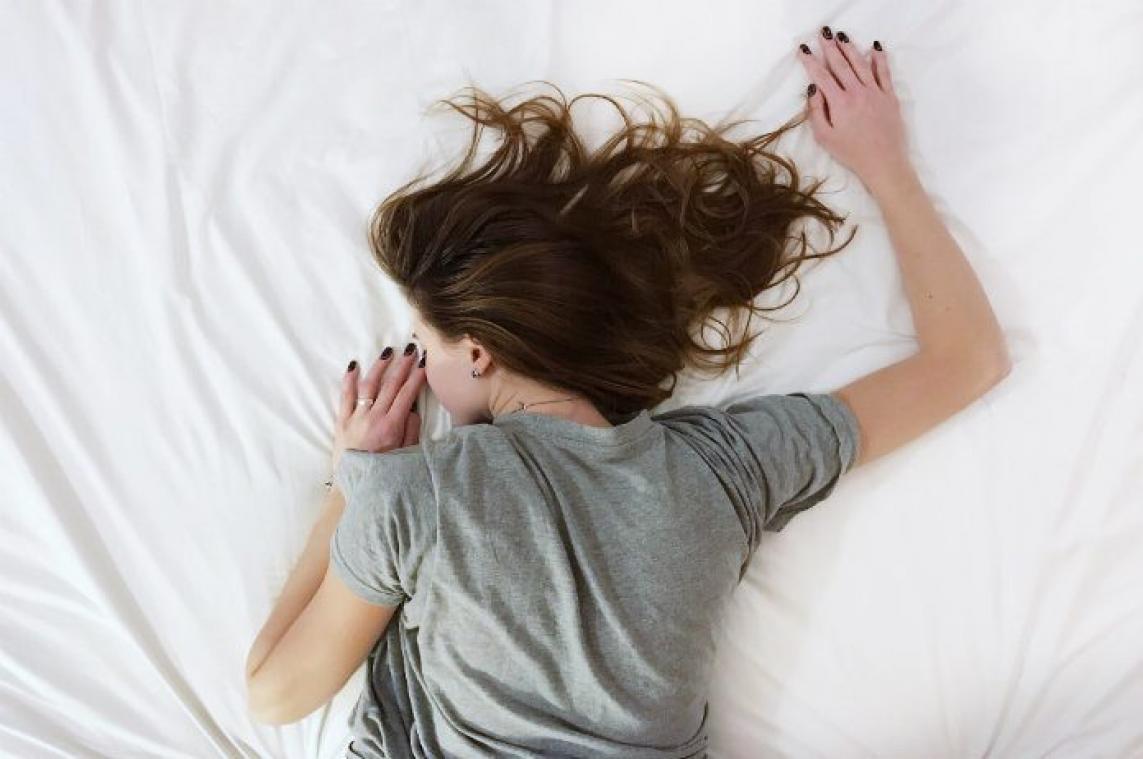Beweging kan je menstruatiepijn verminderen