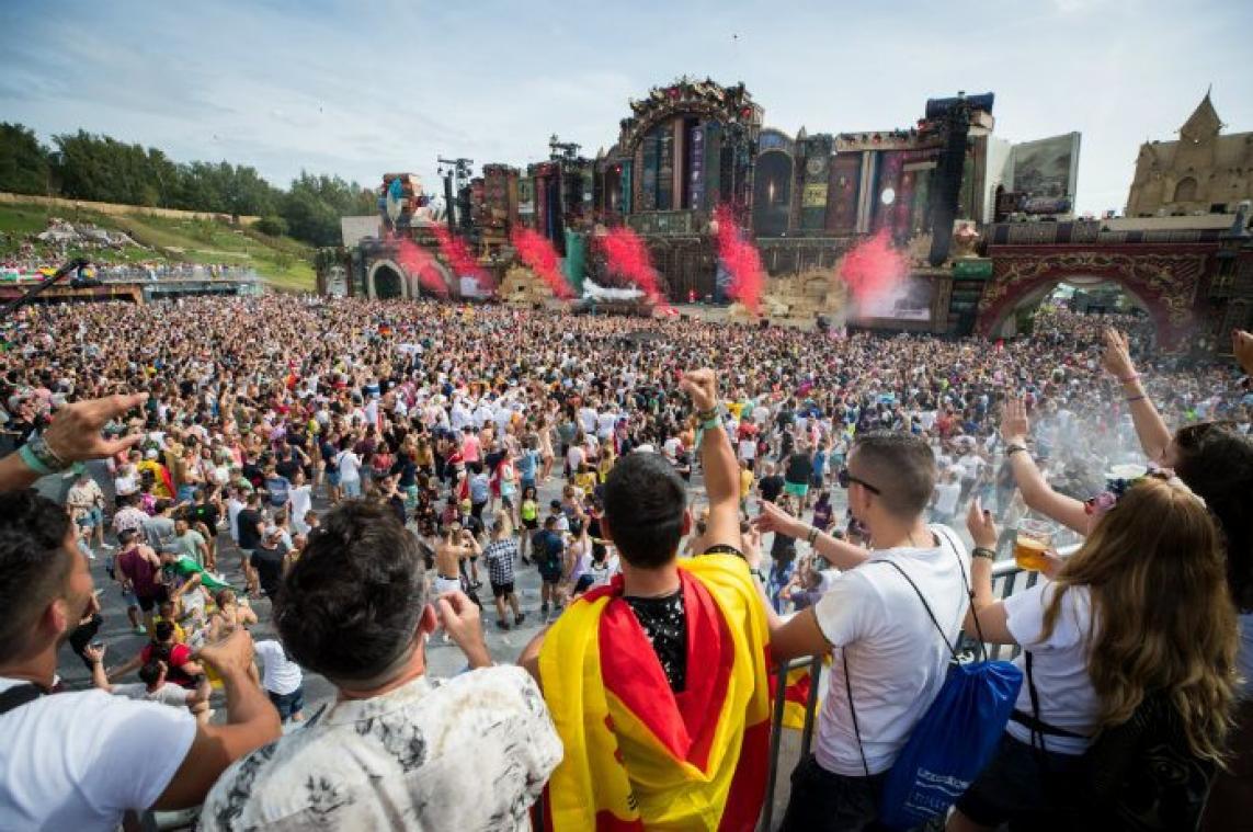 'Flikken'-actrice gearresteerd op Tomorrowland voor dealen