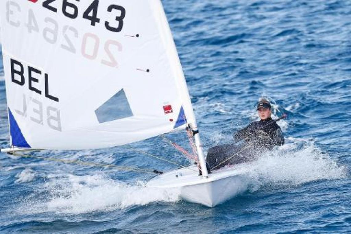 Emma Plasschaert valt net naast podium op WK zeilen Laser Radial