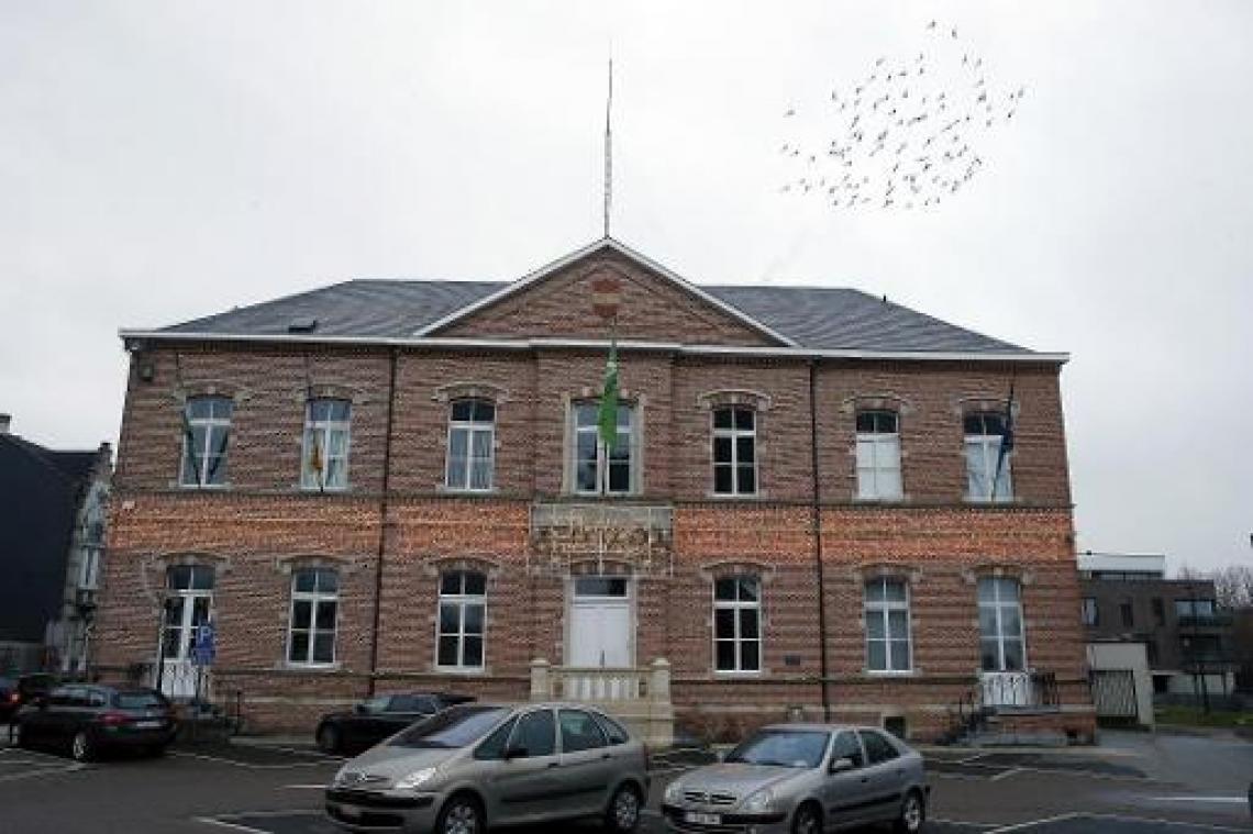 "Straf voor gemeenten die fusie weigeren"