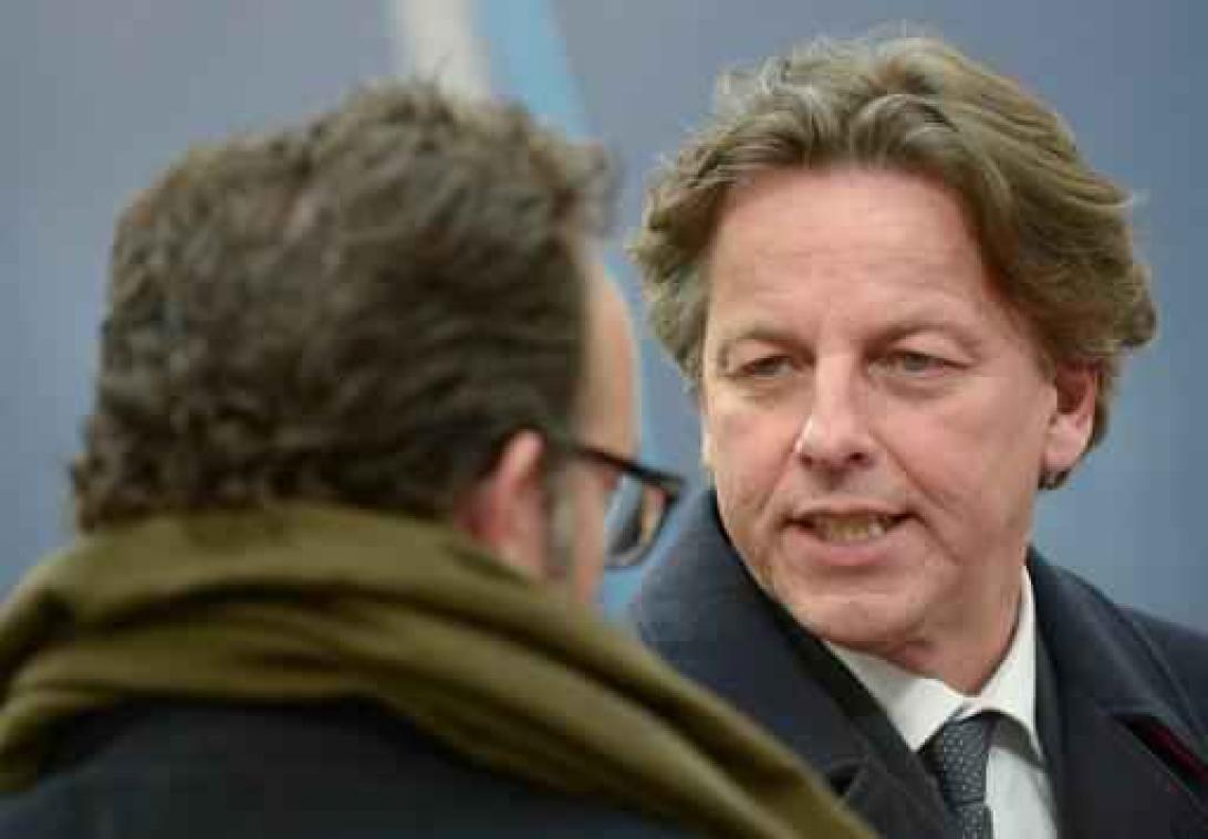 Nederlandse regering neemt tijd voor reactie op referendum