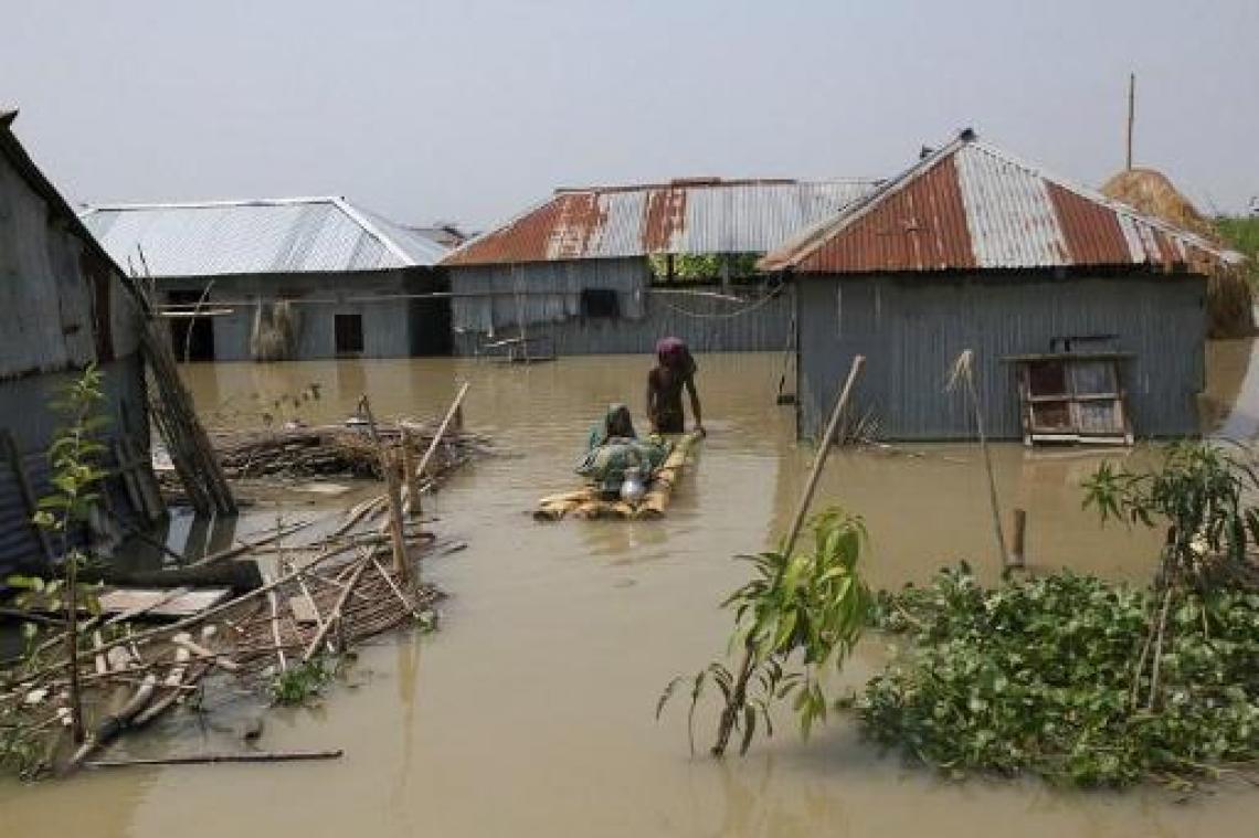 Meer dan honderd doden door moessonregens in Bangladesh