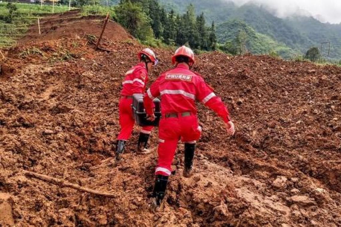 Eindbalans aardverschuiving in China: 42 doden en 9 vermisten