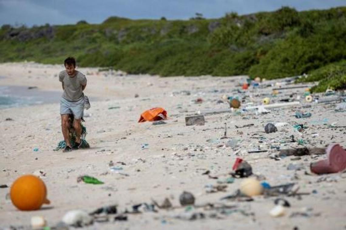 Grote hoeveelheid aangespoeld plastic bedreigt paradijselijke Henderson Eiland