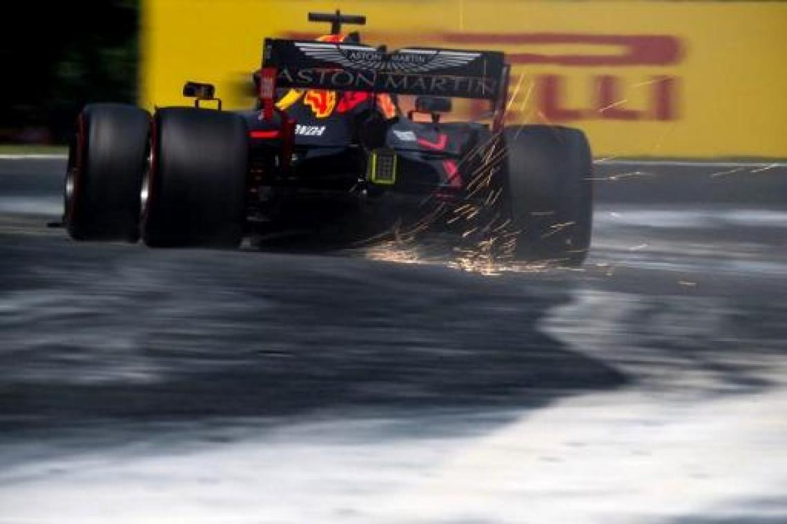 Max Verstappen verovert in Hongarije eerste pole