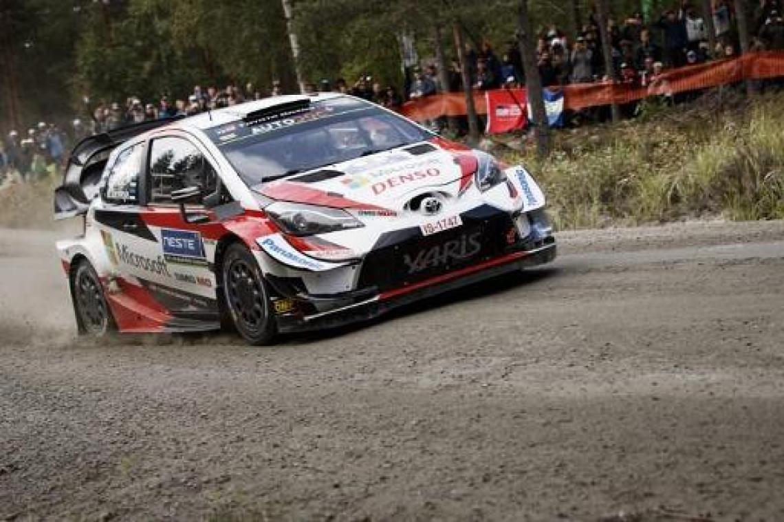 Tänak pakt de zege, Neuville zesde