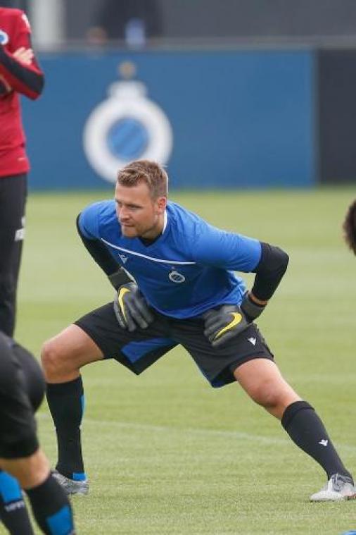 Clement geeft Mignolet meteen een basisplaats tegen Dinamo Kiev