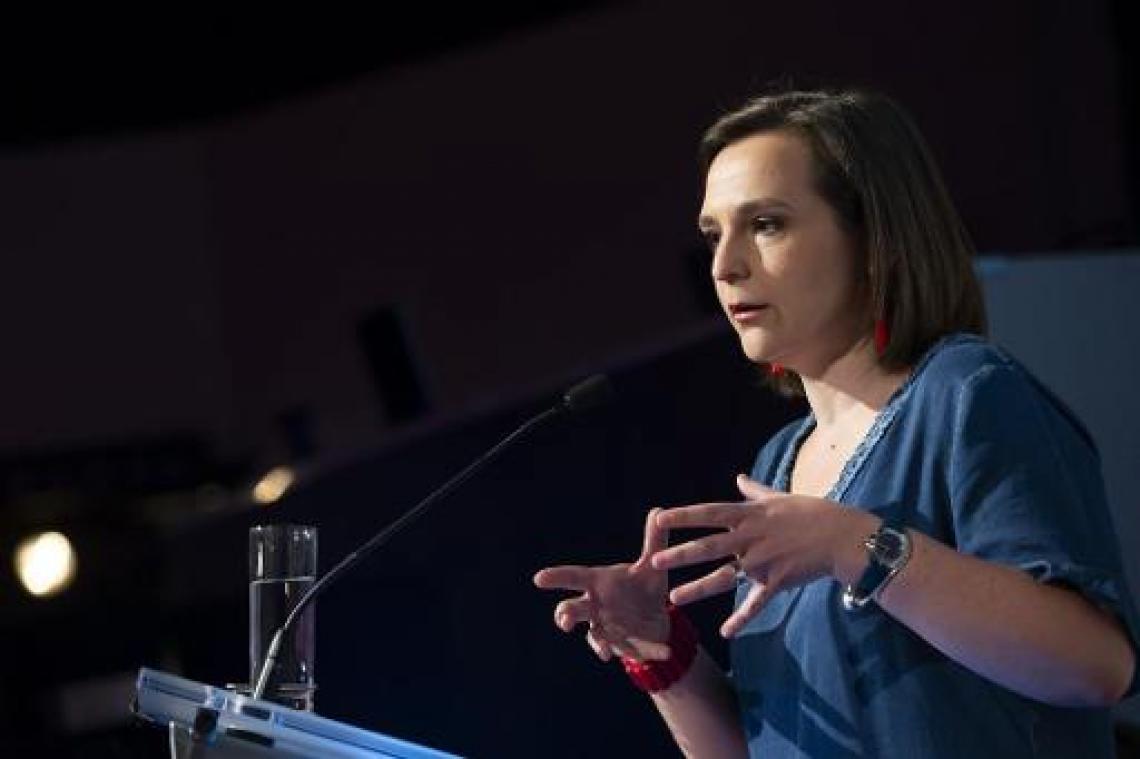 Barbara Pas: "Men moet niet te lang meer wachten om duidelijke keuze te maken"