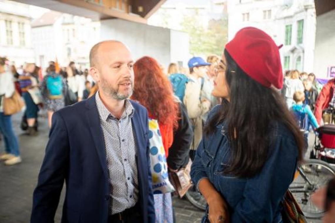 "Pijnlijk hoe progressieve partijen zich uit elkaar laten spelen door De Wever"