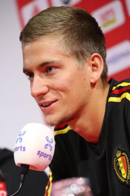 Dennis Praet tekent voor vijf jaar bij Leicester
