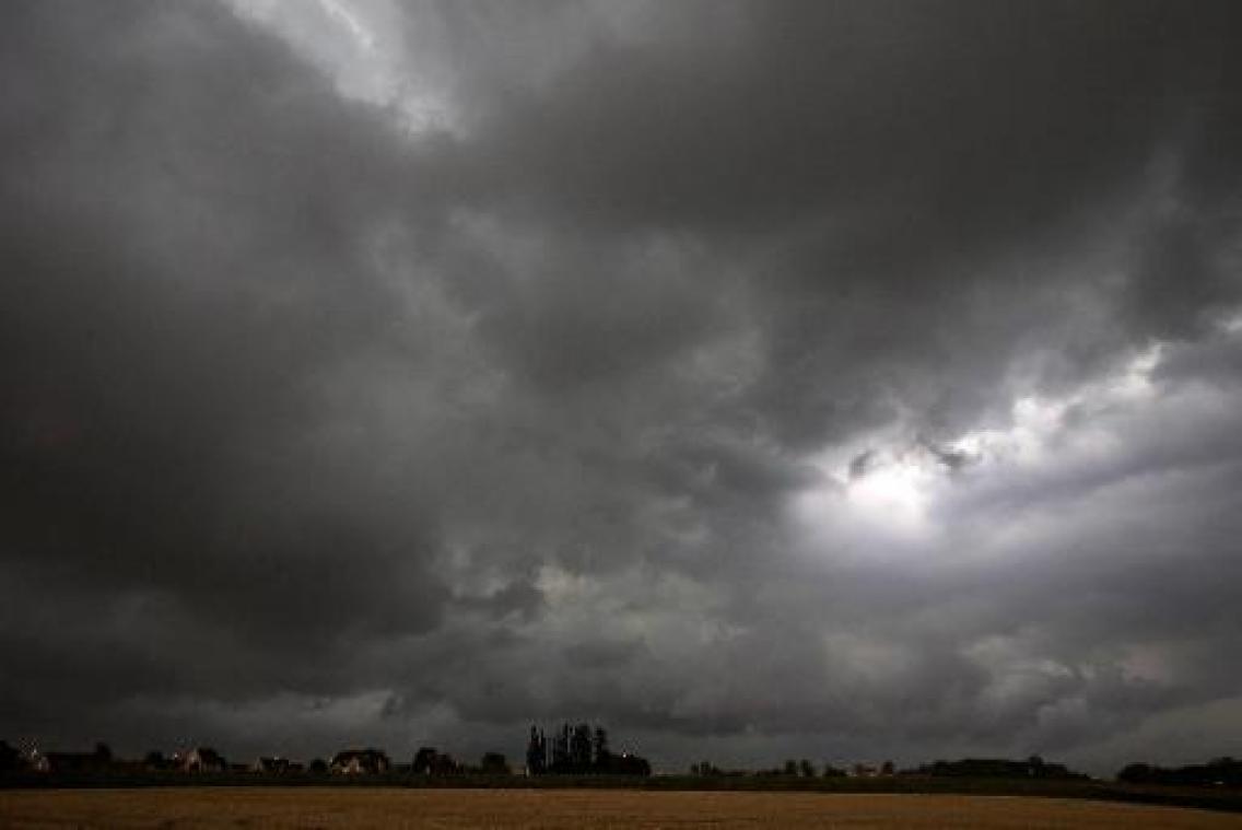 KMI waarschuwt voor onweer en rukwinden op maandag