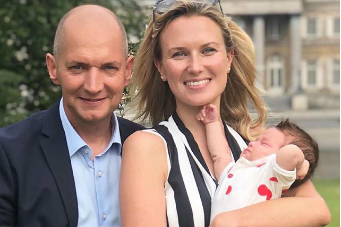 Vriendin Karl Vannieuwkerke geeft lik op stuk na kritiek op borstvoedingfoto