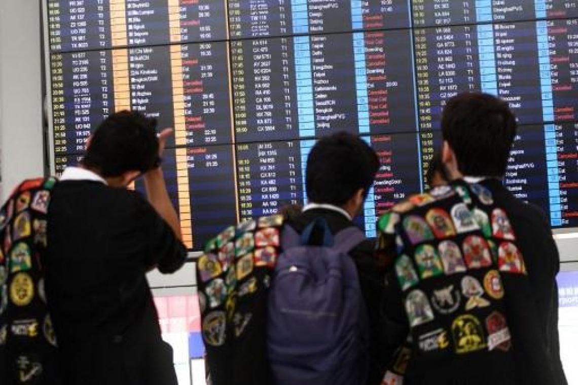 Politie verschijnt kort ten tonele op luchthaven van Hongkong