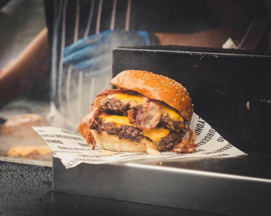 Londense universiteit schrapt rundvlees van menu vanwege klimaatopwarming