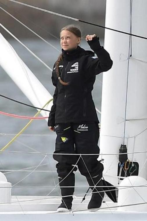 Klimaatactiviste Greta Thunberg met zeilboot vertrokken naar New York