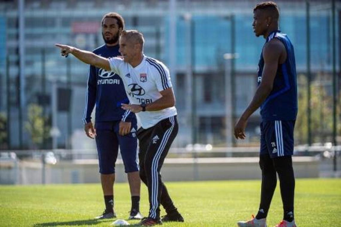 Belgen in het buitenland - Jason Denayer is nieuwe aanvoerder van Lyon "dankzij zijn natuurlijk leiderschap"