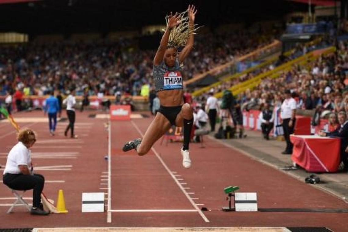 Nafi Thiam verbetert twee keer eigen Belgisch record verspringen en wint de wedstrijd