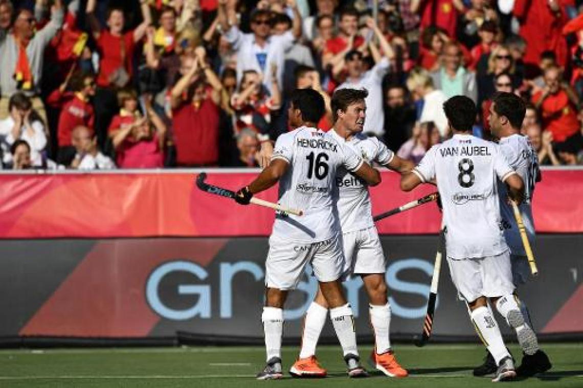 EK hockey (m) - Red Lions grijpen ticket voor halve finales na felbevochten zege tegen Engeland