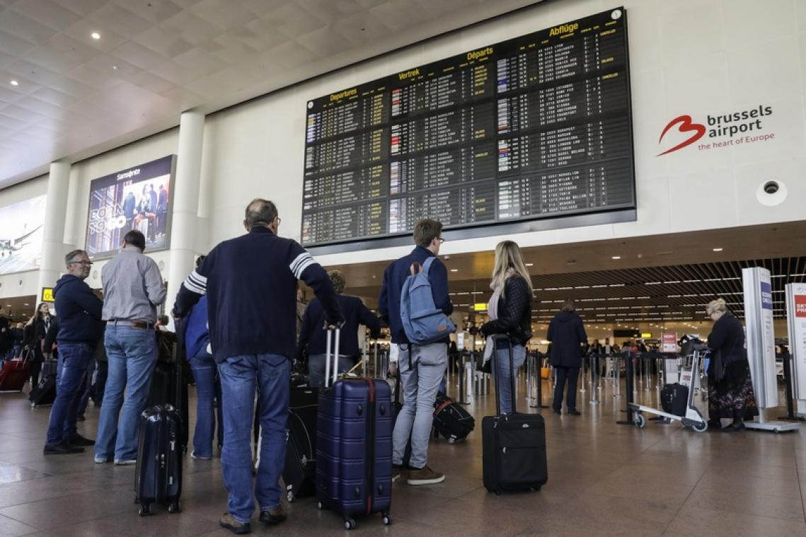Ruim 750 mensen per dag vliegen tussen Brussel en Amsterdam