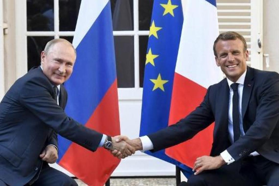 Macron kondigt gesprekken met Poetin over Oekraïense crisis aan