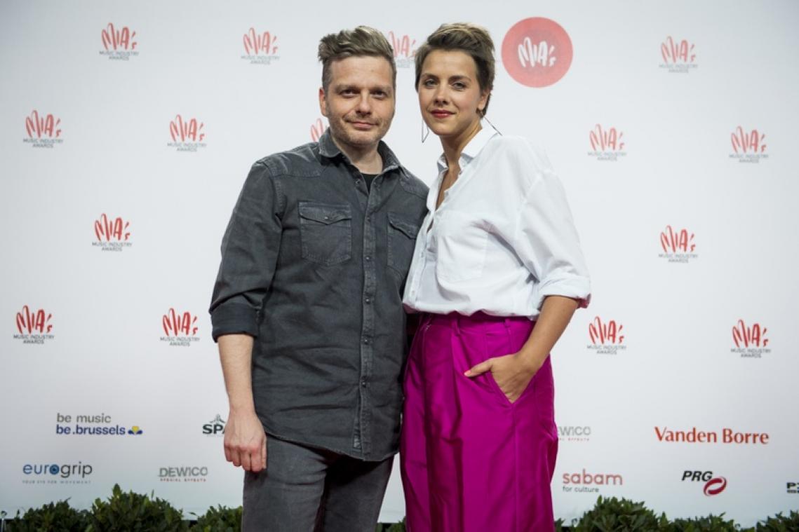 Leen Dendievel en Udo geven in het grootste geheim huwelijksfeest
