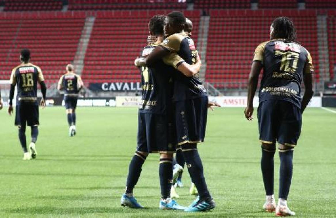 Europa League - Antwerp slikt in slot nog doelpunt tegen AZ maar houdt kansen gaaf met gelijkspel