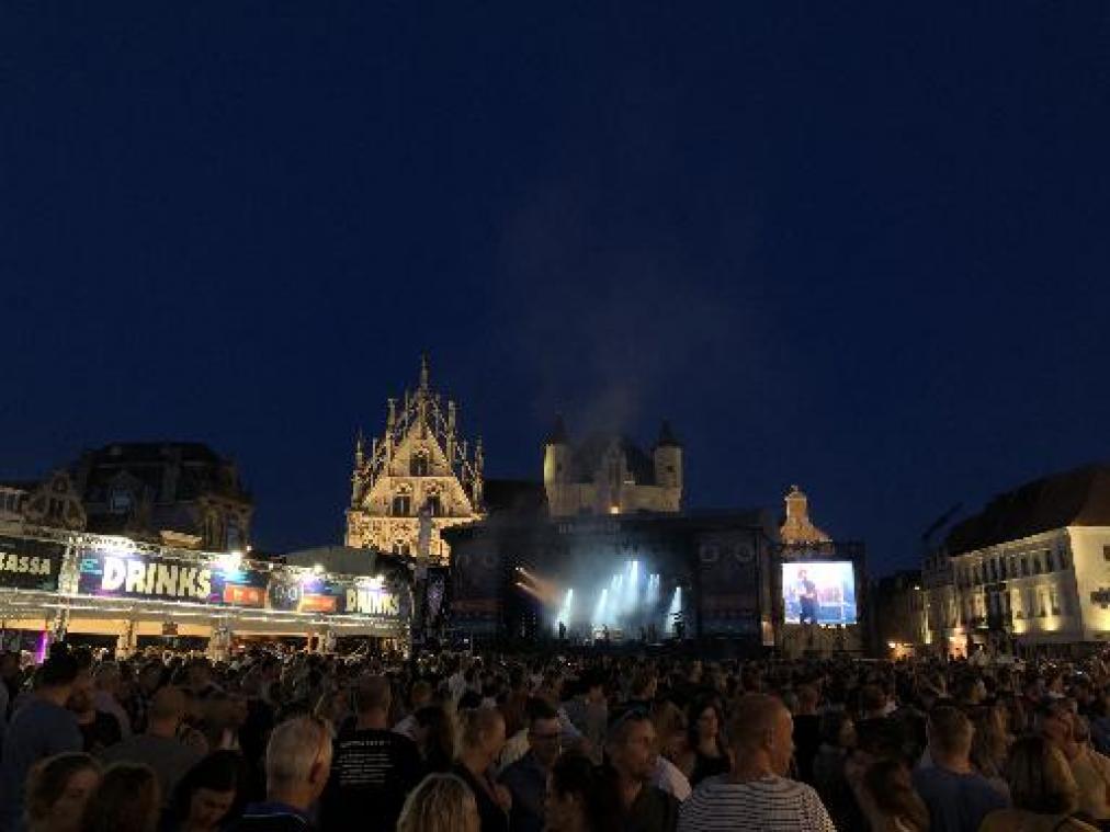 Zonnige tweede dag op Maanrock