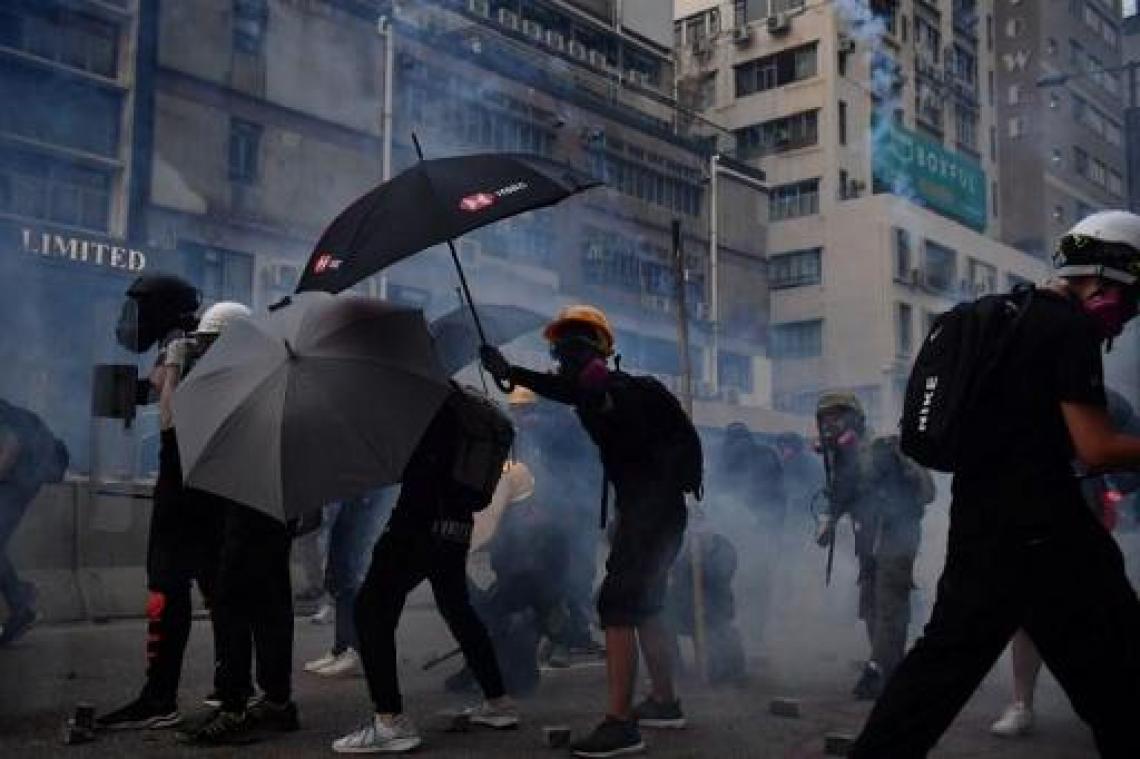 Onrust Hongkong - Politie pakt 29 manifestanten op in Hongkong