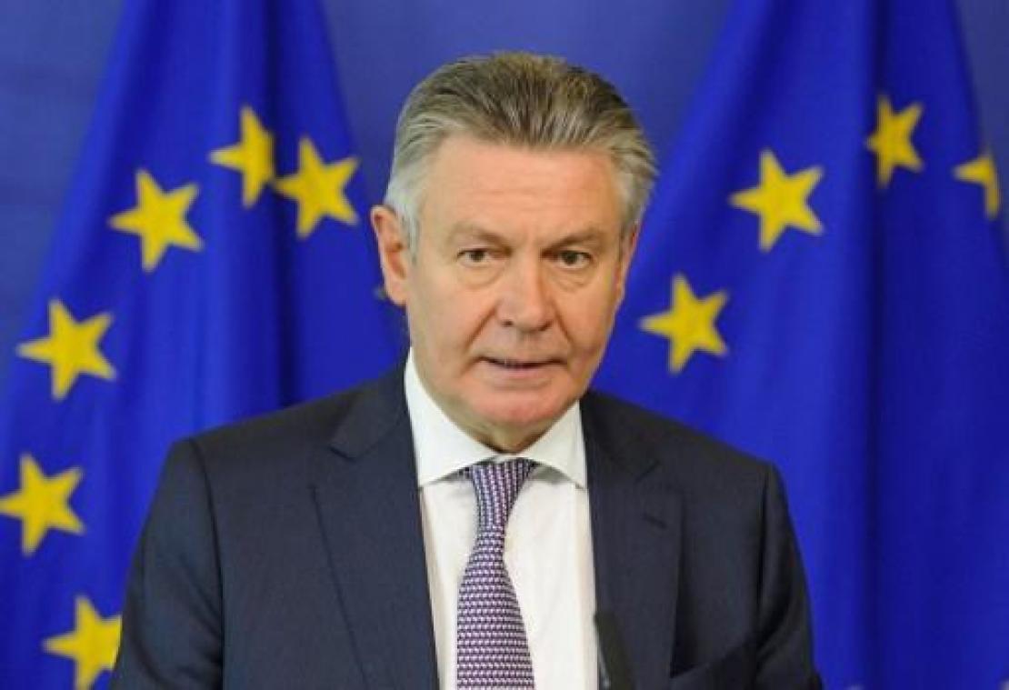 "Wie in België is beter geschikt dan Reynders?", vraagt De Gucht