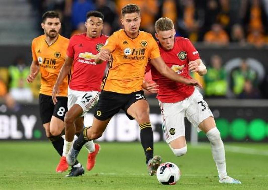 Belgen in het buitenland - Dendoncker helpt Wolverhampton met doelpunt aan vlotte kwalificatie voor groepsfase