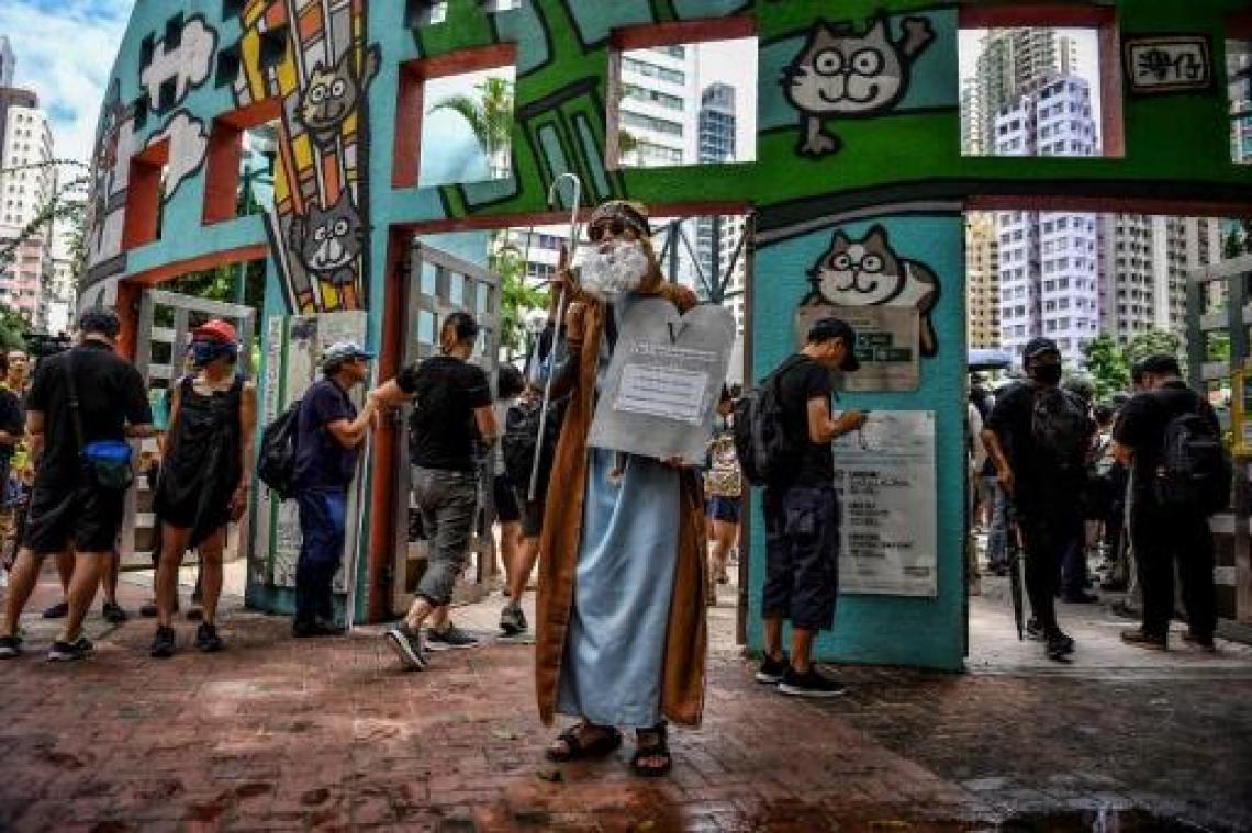 Opnieuw duizenden mensen op straat in Hongkong ondanks protestverbod