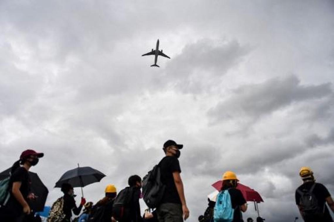 Betogers barricaderen luchthaven van Hongkong na nacht van geweld