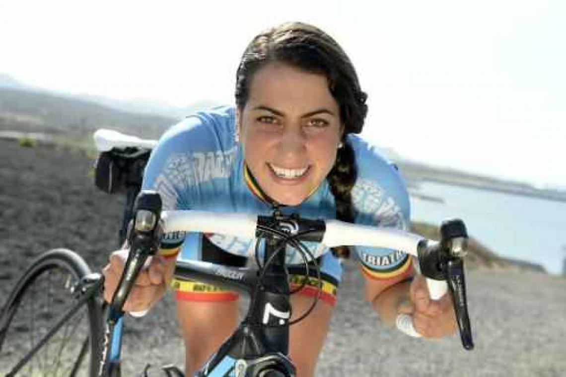 WB triatlon - Claire Michel (zilver) en Marten Van Riel (brons) halen podium in Chengdu