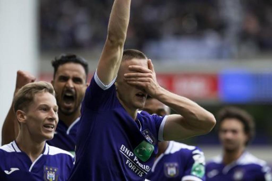 Jupiler Pro League - Anderlecht pakt uitgerekend tegen grote rivaal Standard zijn eerste zege van het seizoen