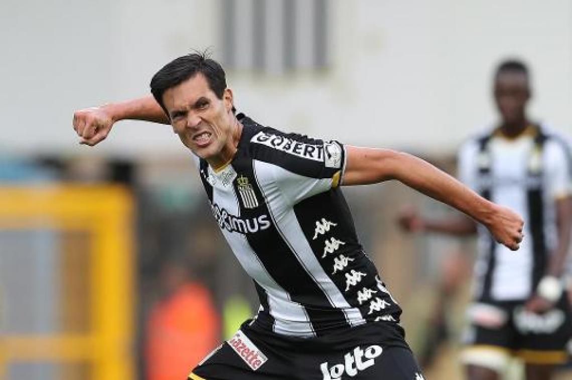 Proximus League - Oud-Heverlee Leuven leent Jérémy Perbet van Charleroi
