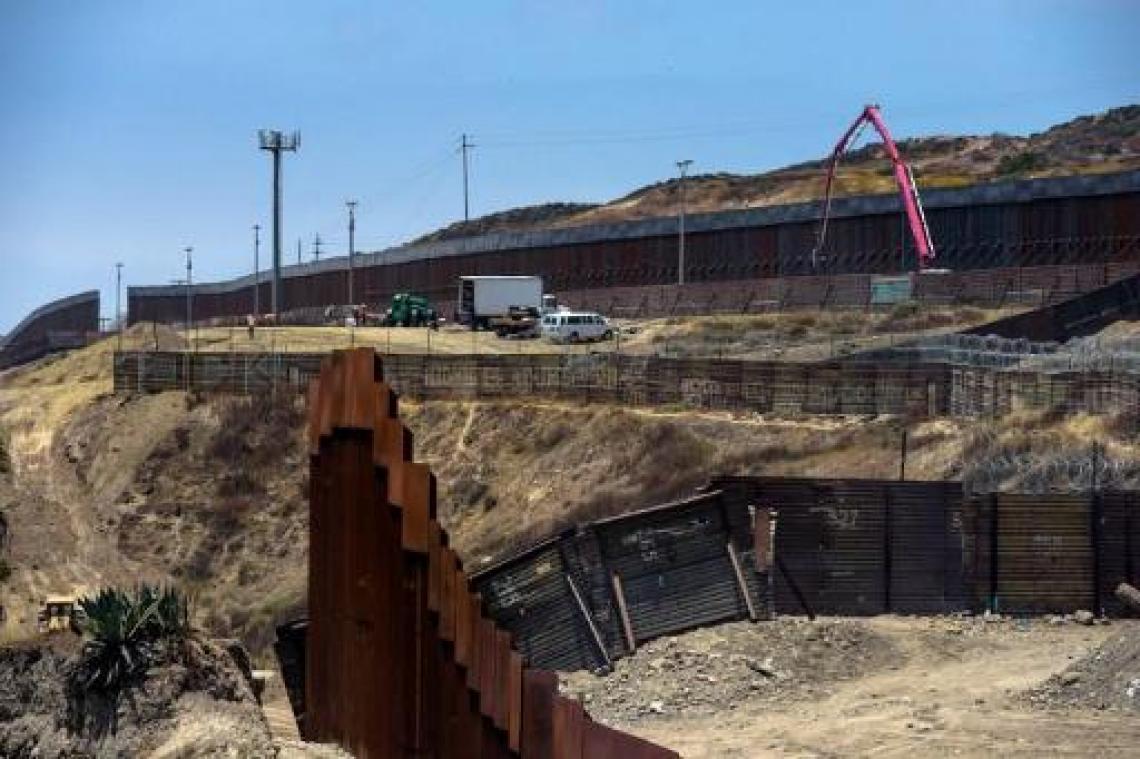 Pentagon deblokkeert 3,6 miljard dollar voor bouw van muur aan grens met Mexico