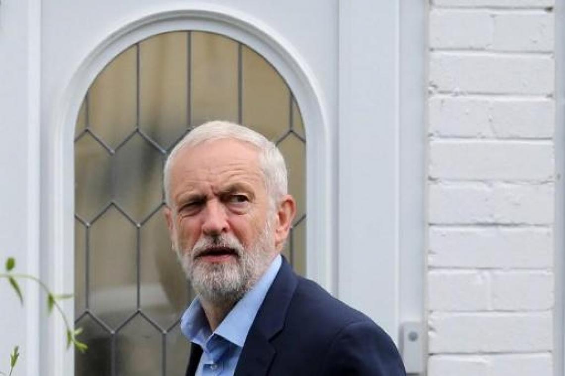 Labour wil Johnson nog even laten sudderen