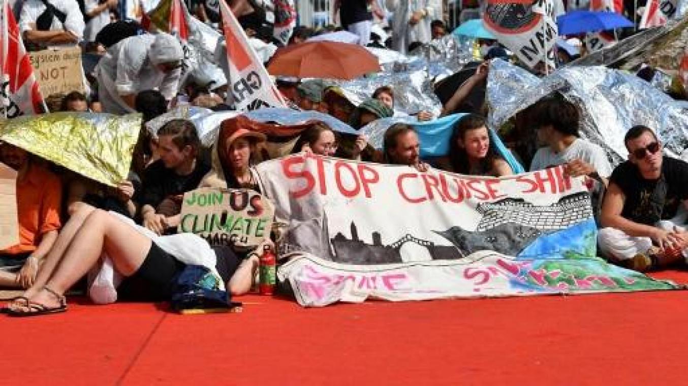 Klimaatactivisten palmen rode loper in op slotdag van filmfestival Venetië