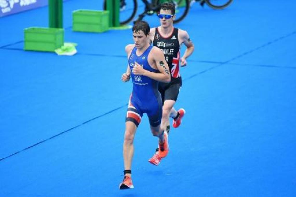 Noor Gustav Iden wint WK Ironman 70.3 in Nice, Bart Aernouts wordt zesde
