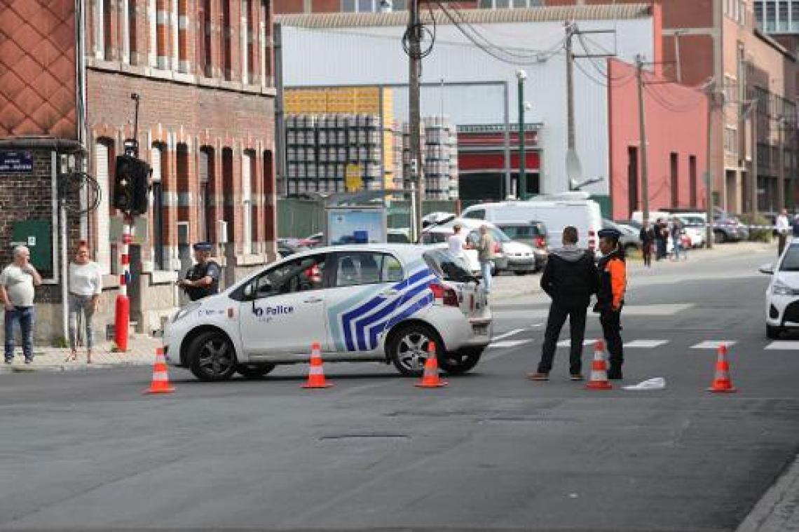 Getroffen politieman is hersendood