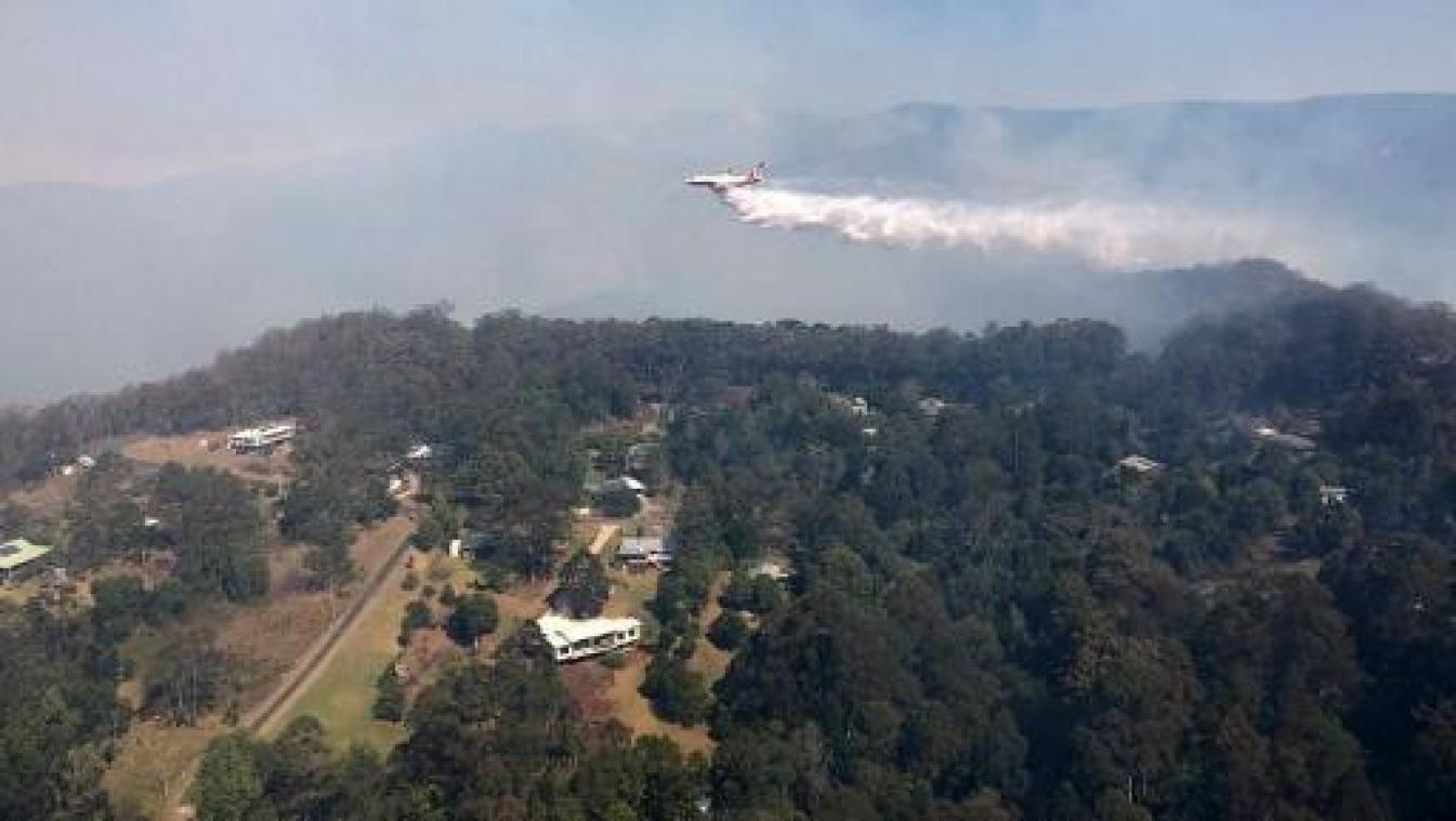 Honderden mensen vluchten voor bosbranden in Australië