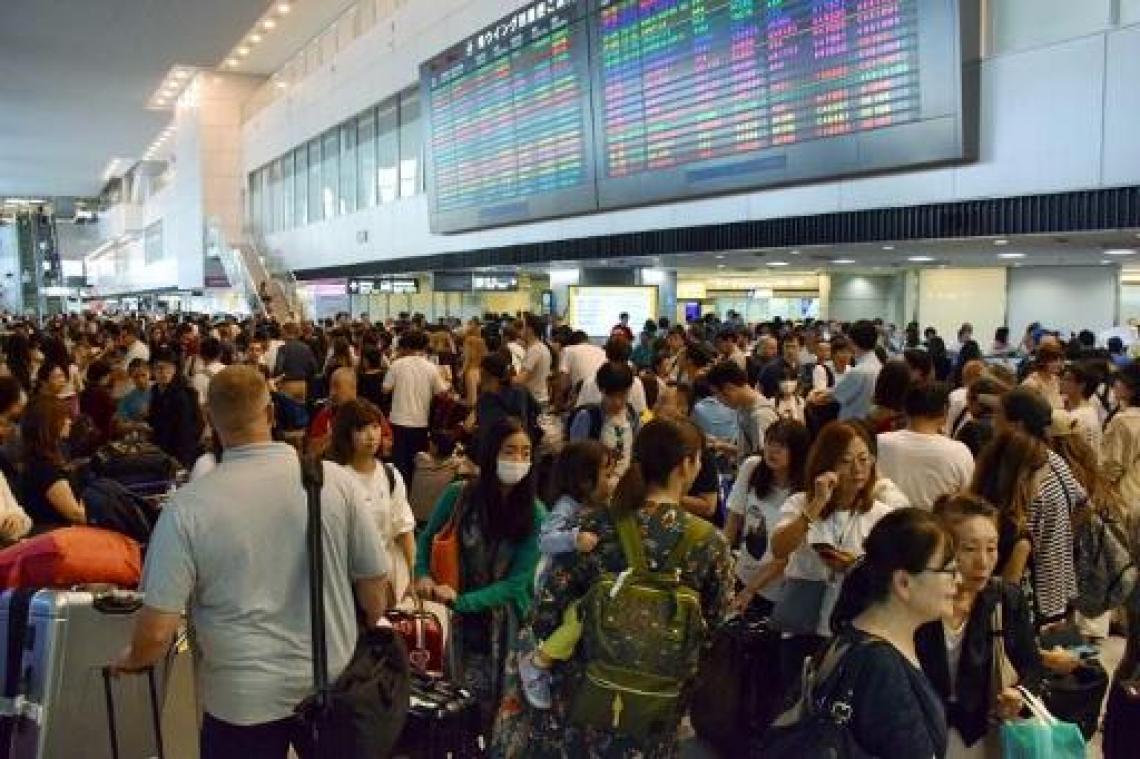 Tyfoon Faxai gijzelt circa 17.000 passagiers op Narita-luchthaven in Tokio