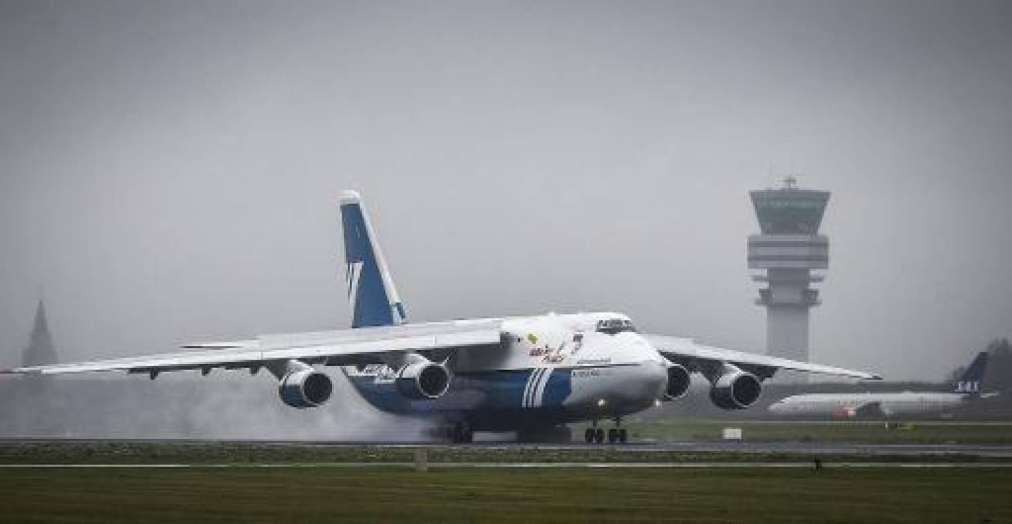 Twee verdachte pakketten onschadelijk gemaakt op Brucargo