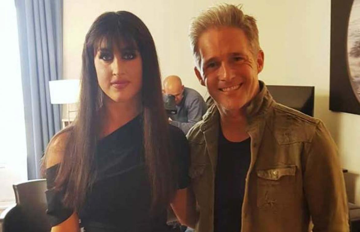 VIDEO. Kat Kerkhofs neemt schlagerzanger Christoff HEERLIJK beet als valse Monica Bellucci