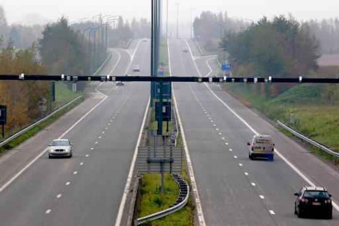 E429 vrijgemaakt na ongeval met zes voertuigen