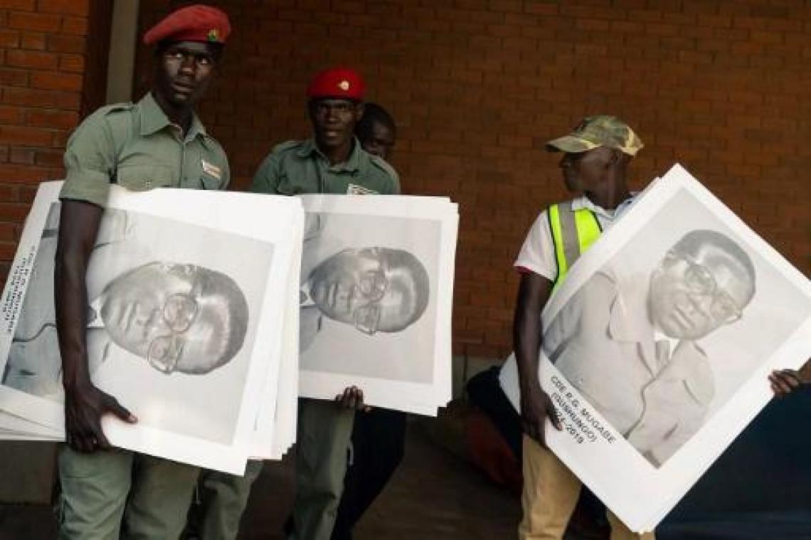 Regeringsleiders nemen afscheid van Mugabe, weinig Zimbabwanen aanwezig bij begrafenis
